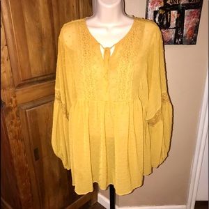 Easel mustard flowy top with lace detail